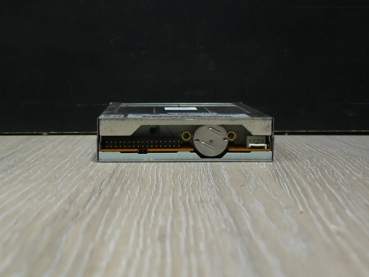 SAMSUNG SFD-321B 3,5" 1,44MB Floppy Meghajtó - Image 4