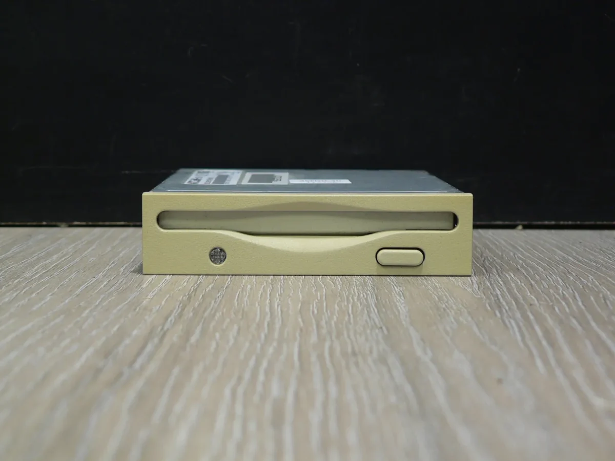 Mitsumi D353M3D-5056 3,5" 1,44MB Floppy Meghajtó - Image 2