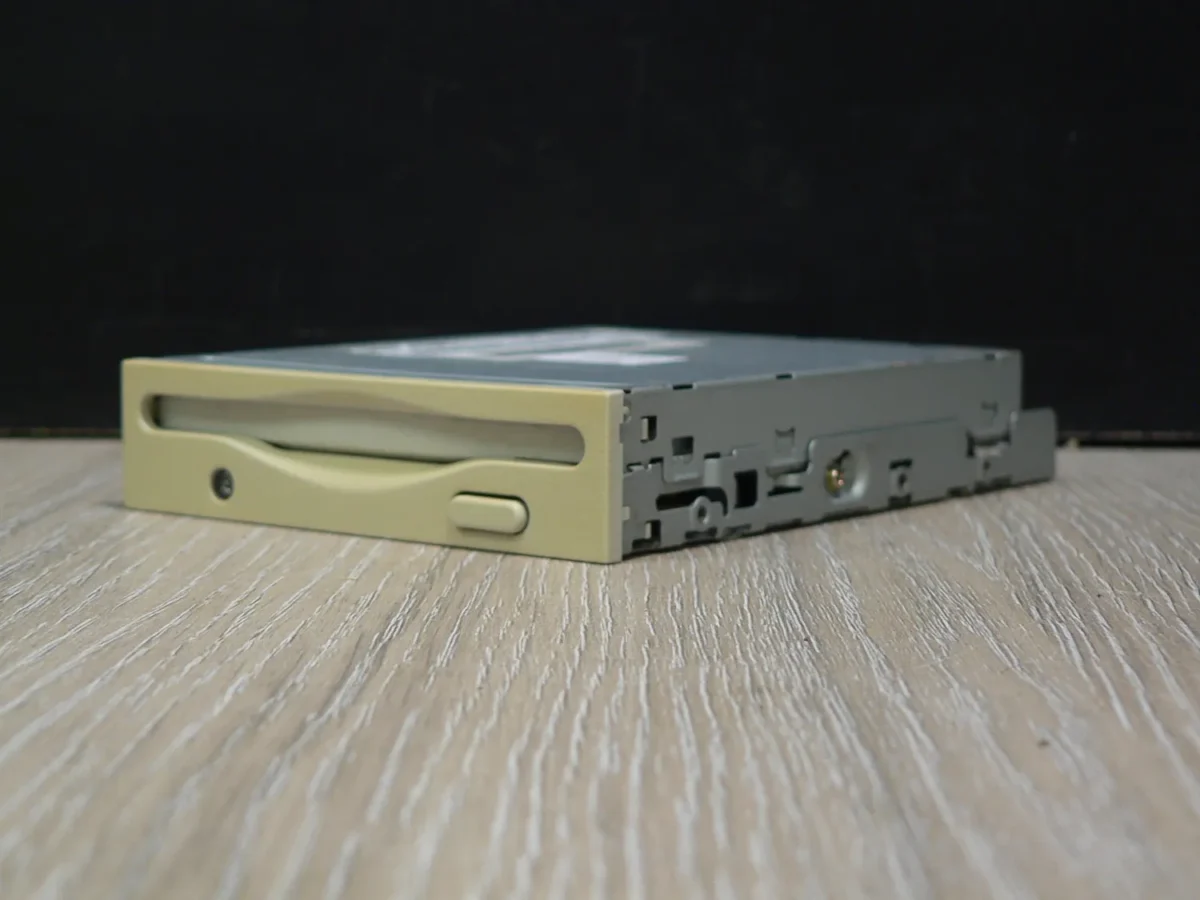 Mitsumi D353M3D-5056 3,5" 1,44MB Floppy Meghajtó - Image 3