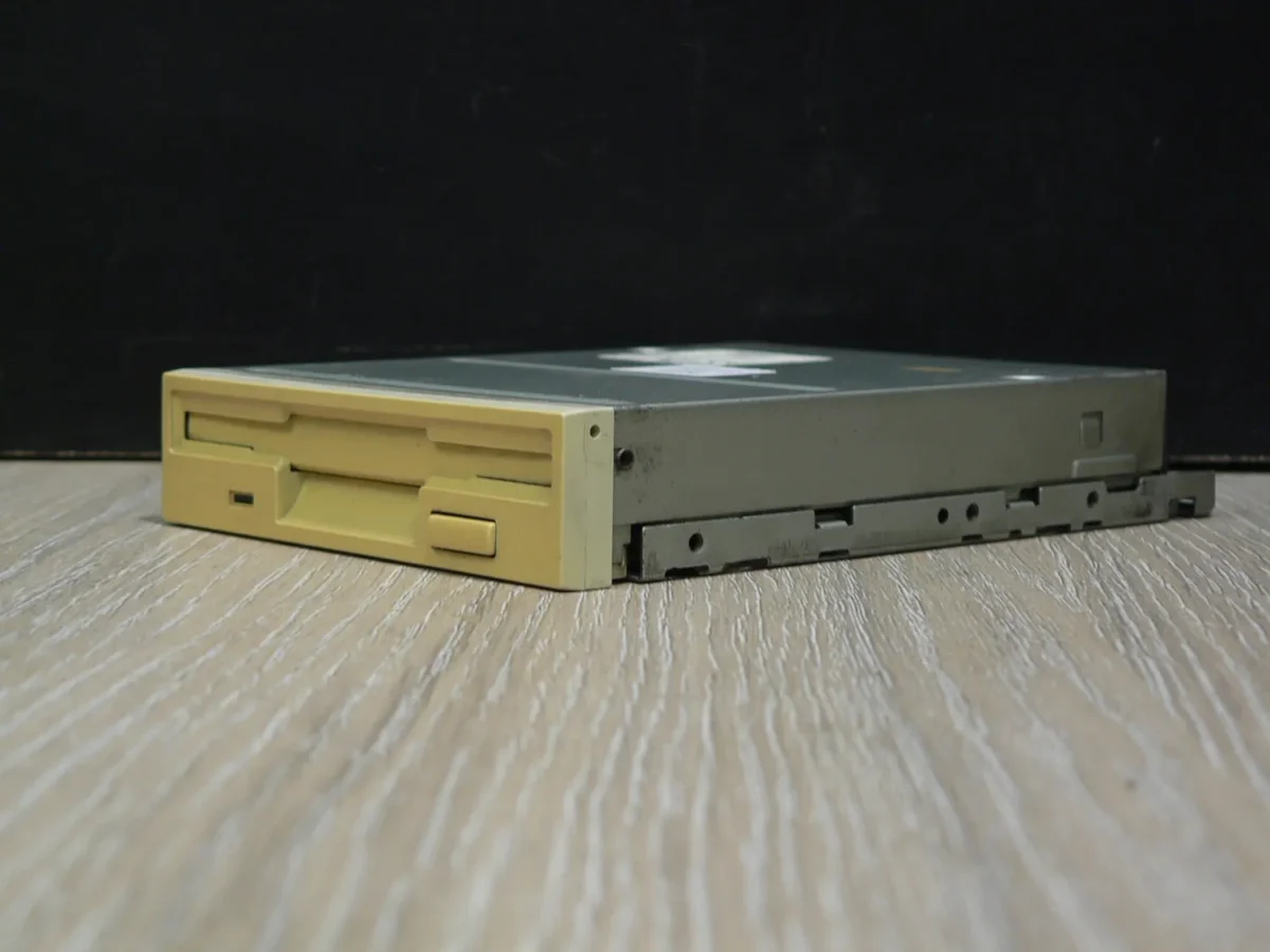 SONY PF520-1 3,5" 1,44MB Floppy Meghajtó - Image 3