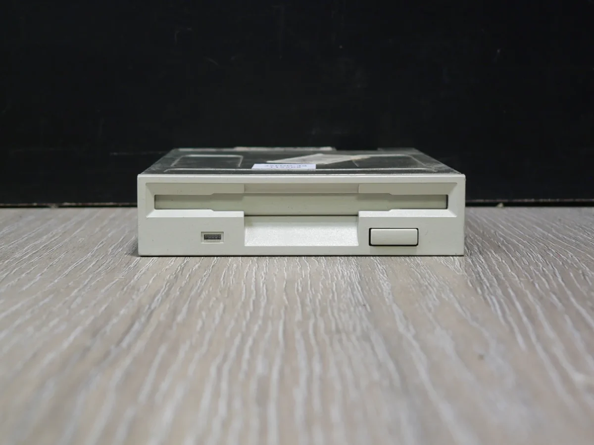 Mitsumi D359T6 3,5" 1,44MB Floppy Meghajtó - Image 2