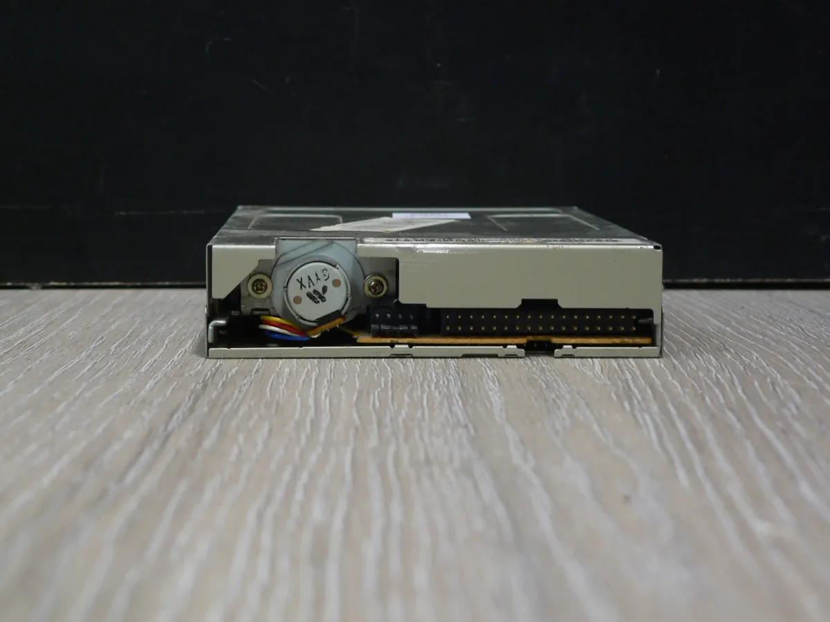 Mitsumi D359T6 3,5" 1,44MB Floppy Meghajtó - Image 4
