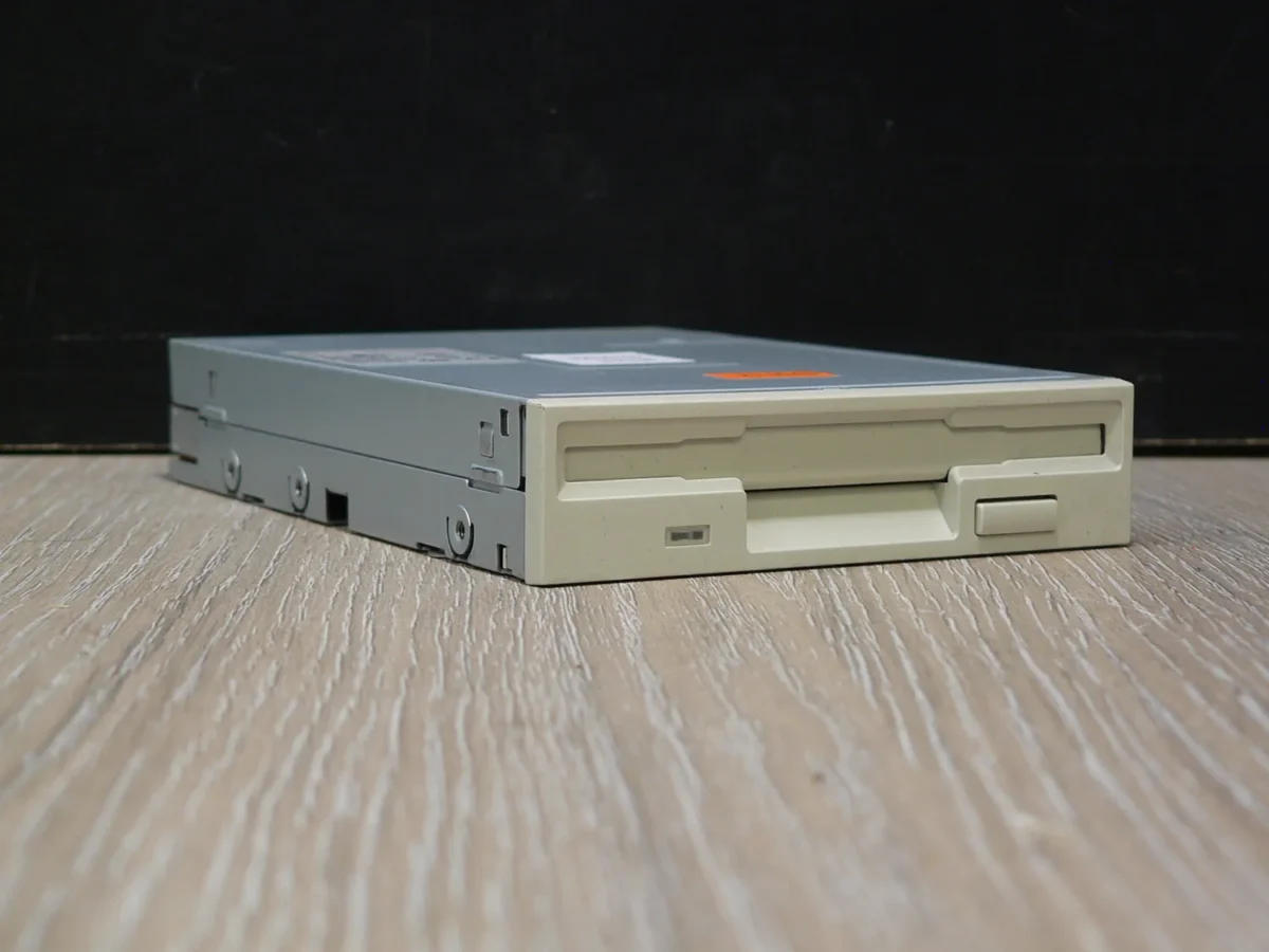 35FDD-52-1 SONY MPF920 3,5" 1,44MB Floppy Meghajtó - Image 1