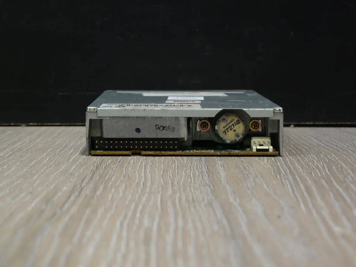 Panasonic JU-257A606P 3,5" 1,44MB Floppy Meghajtó - Image 4