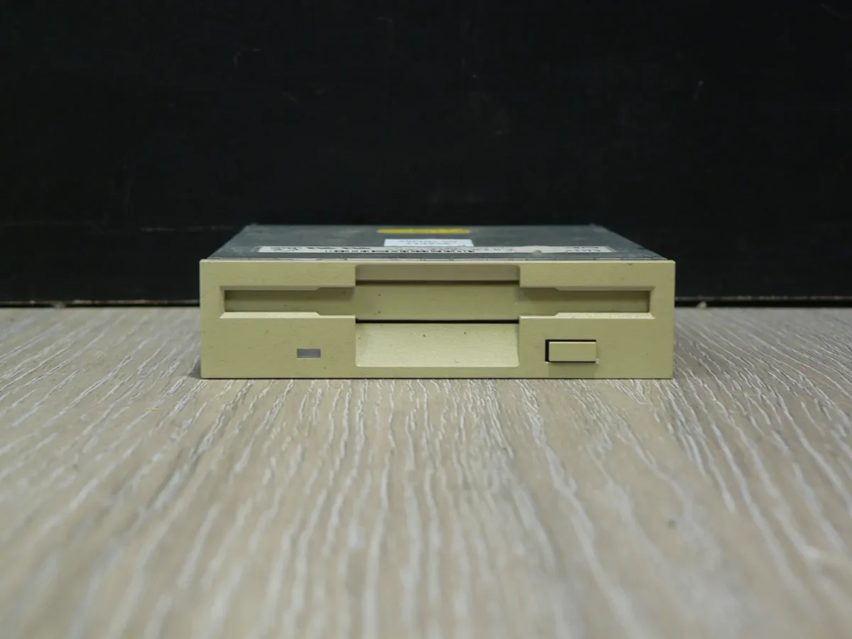 NEC FD1231H 3,5" 1,44MB Floppy Meghajtó - Image 2