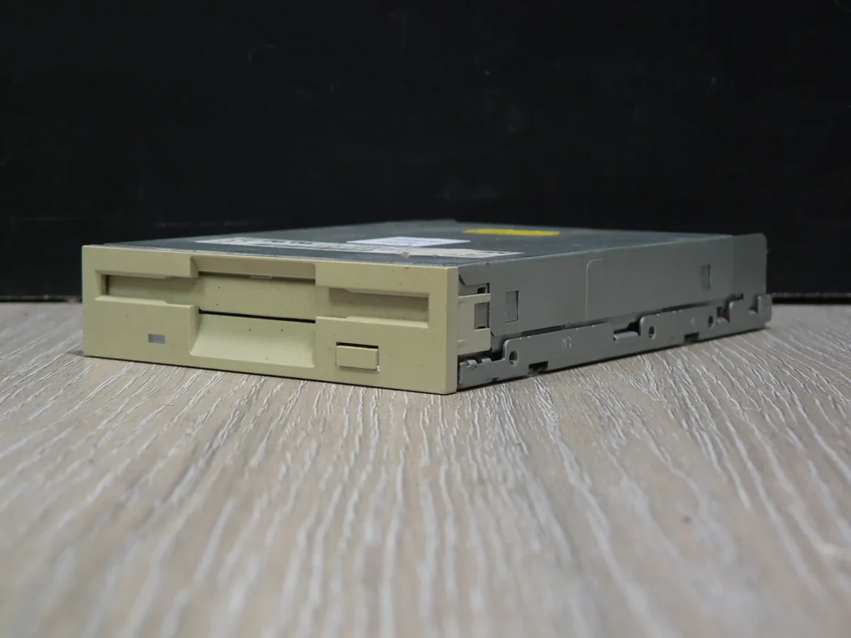 NEC FD1231H 3,5" 1,44MB Floppy Meghajtó - Image 3