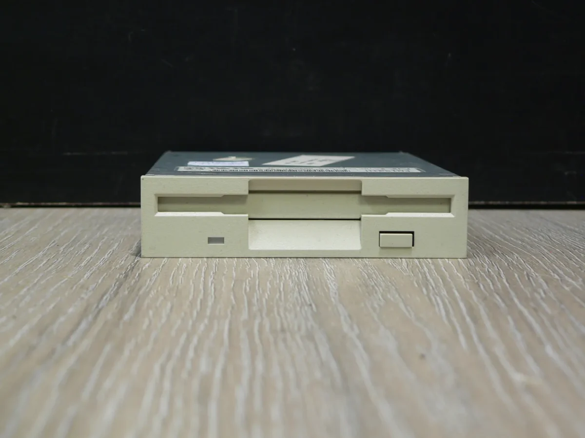 NEC FD1231H 3,5" 1,44MB Floppy Meghajtó - Image 2