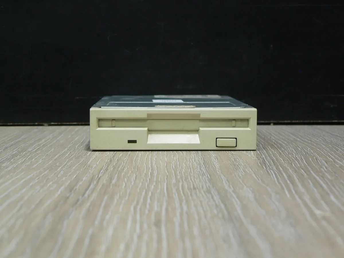 Panasonic JU-257A605P 3,5" 1,44MB Floppy Meghajtó - Image 2
