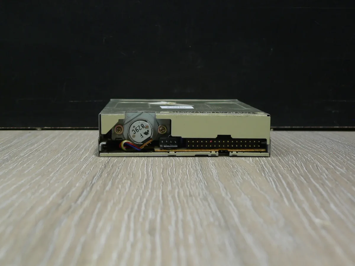 Mitsumi D359T6 3,5" 1,44MB Floppy Meghajtó - Image 4
