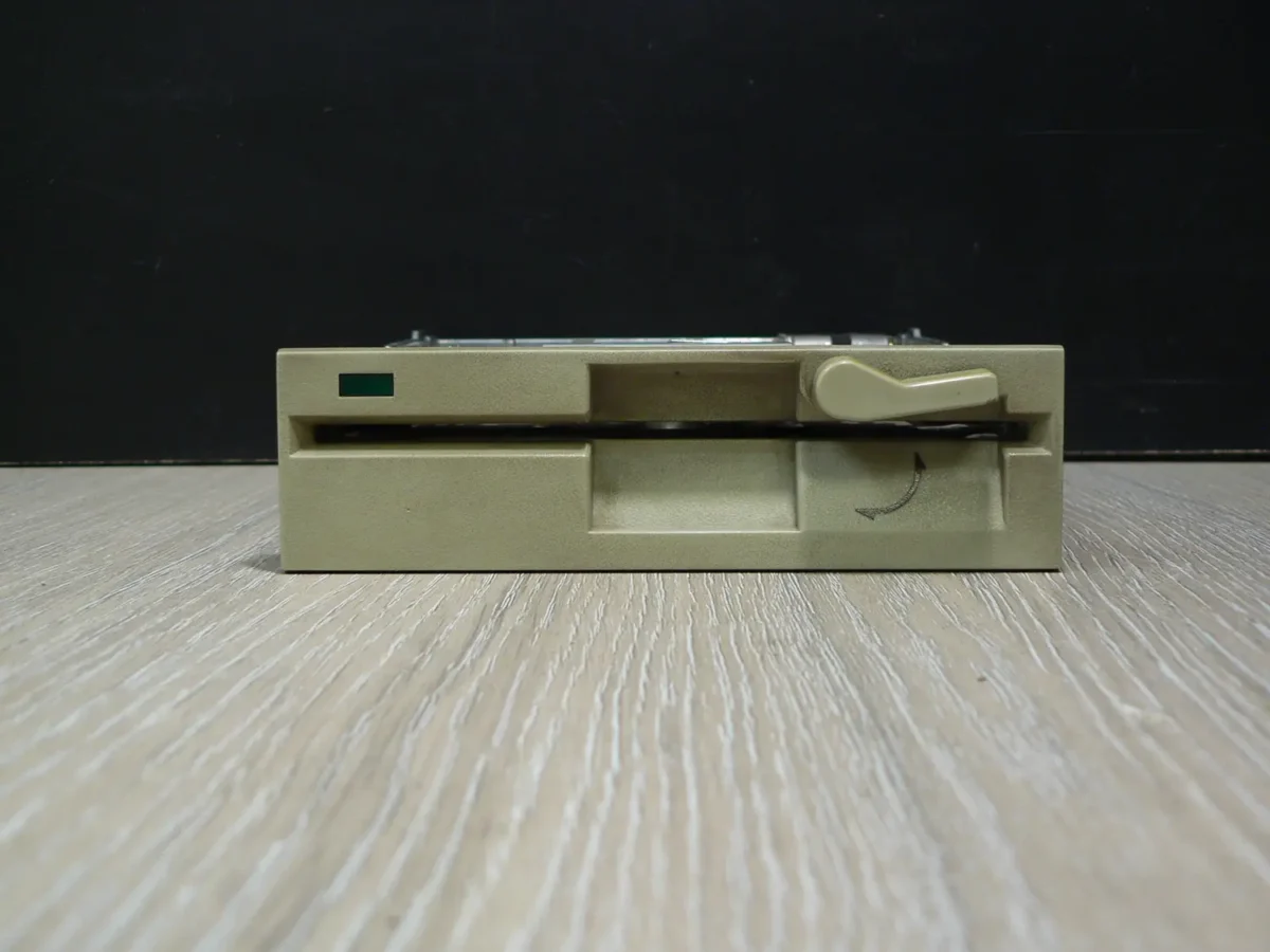 TEAC FD-55GFR 149-U 5,25" 1,2MB Floppy Meghajtó - Image 2