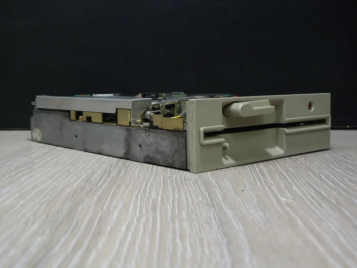 525FDD-6-1 Ye Data YD-380 5,25" 1,2MB Floppy Meghajtó - Image 1