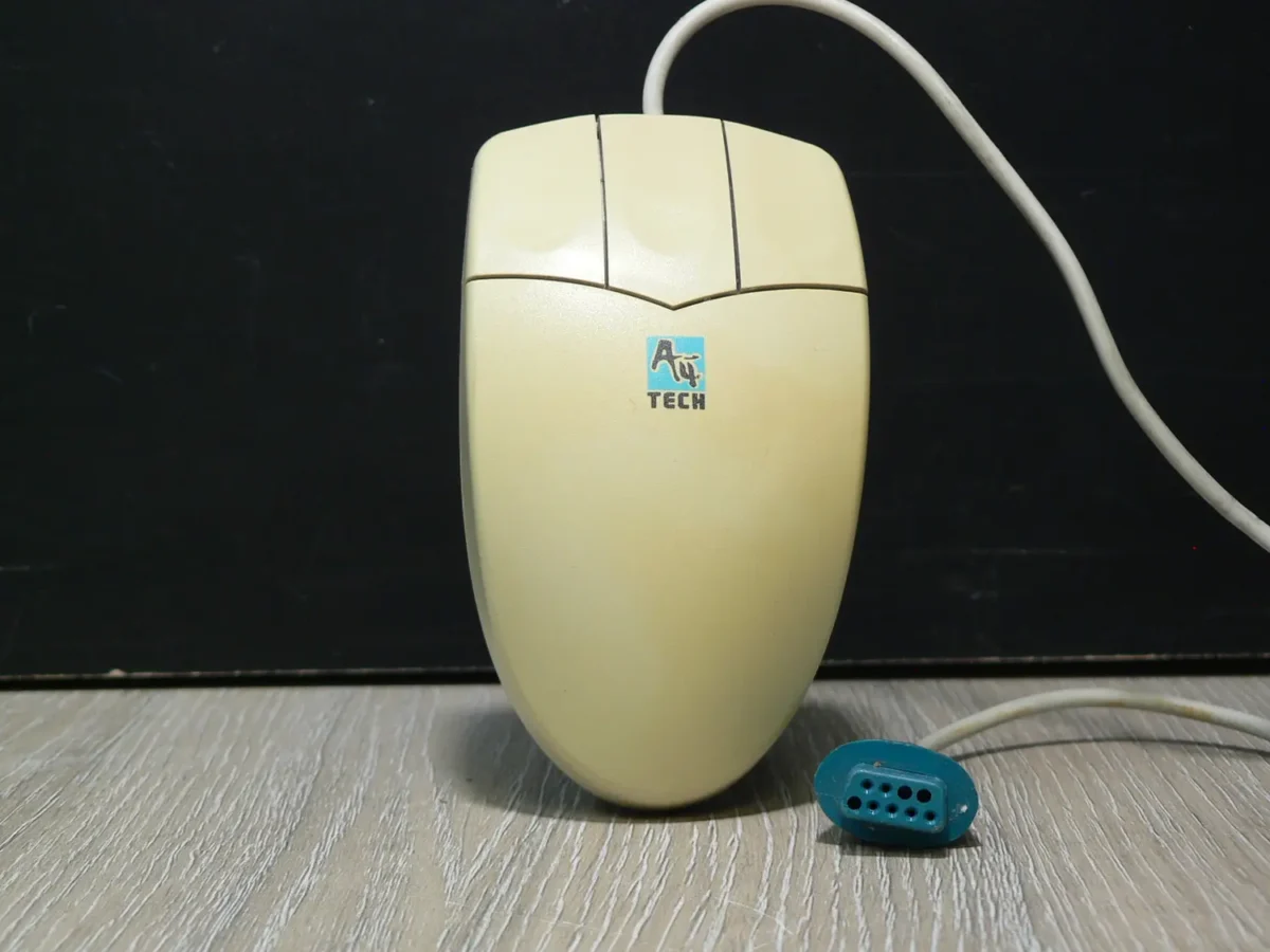 A4Tech OK-520 Golyós Egér (COM) - Image 1