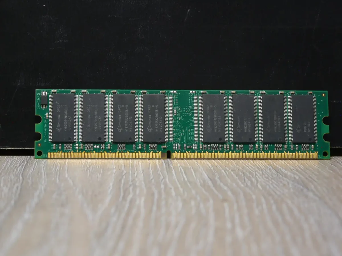Kingston KTH-D530/1G 1GB 400MHz DDR1 Memória - Image 2