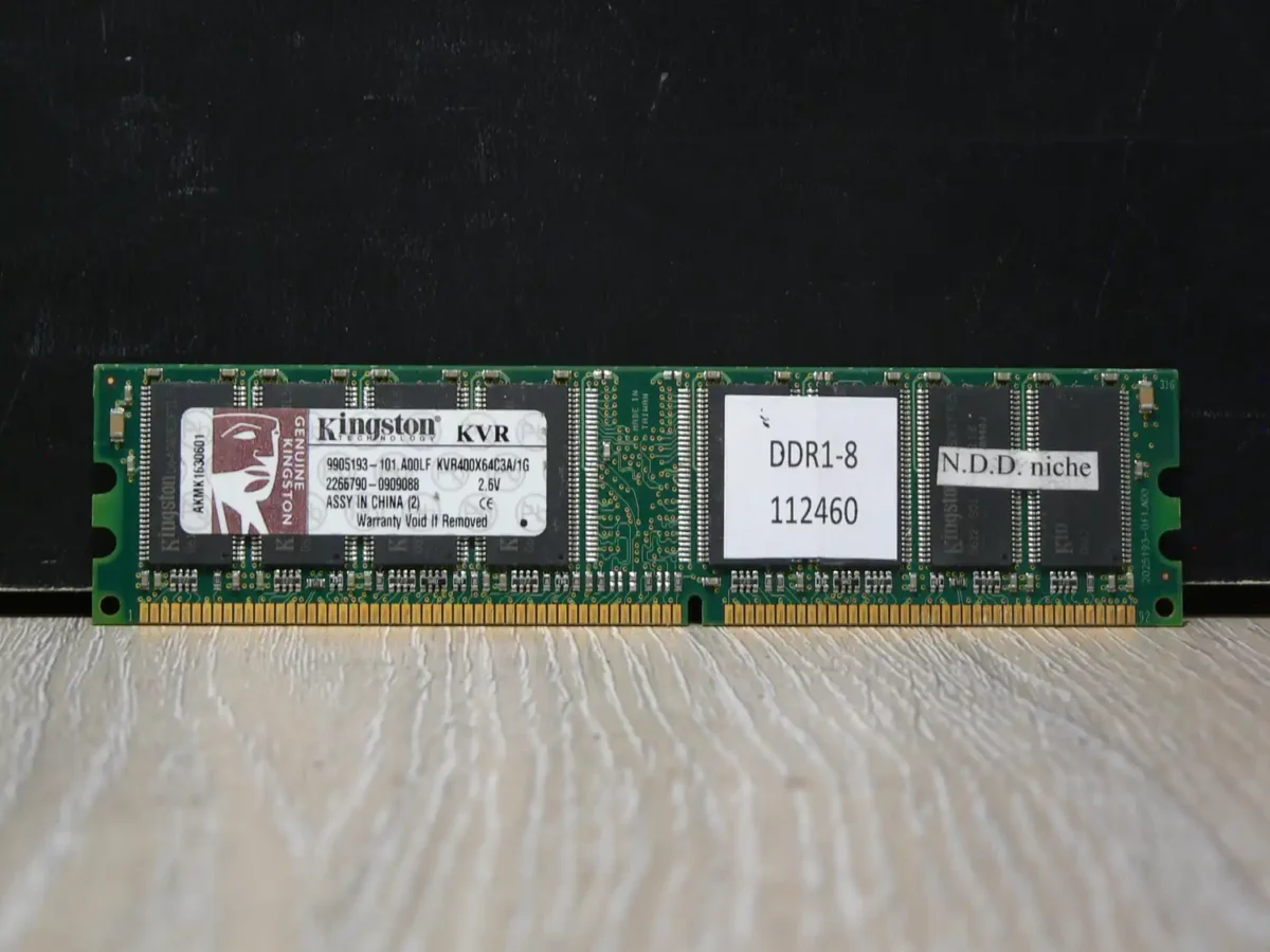 Kingston KVR400X64C3A/1G 1GB 400MHz DDR1 Memória - Image 1