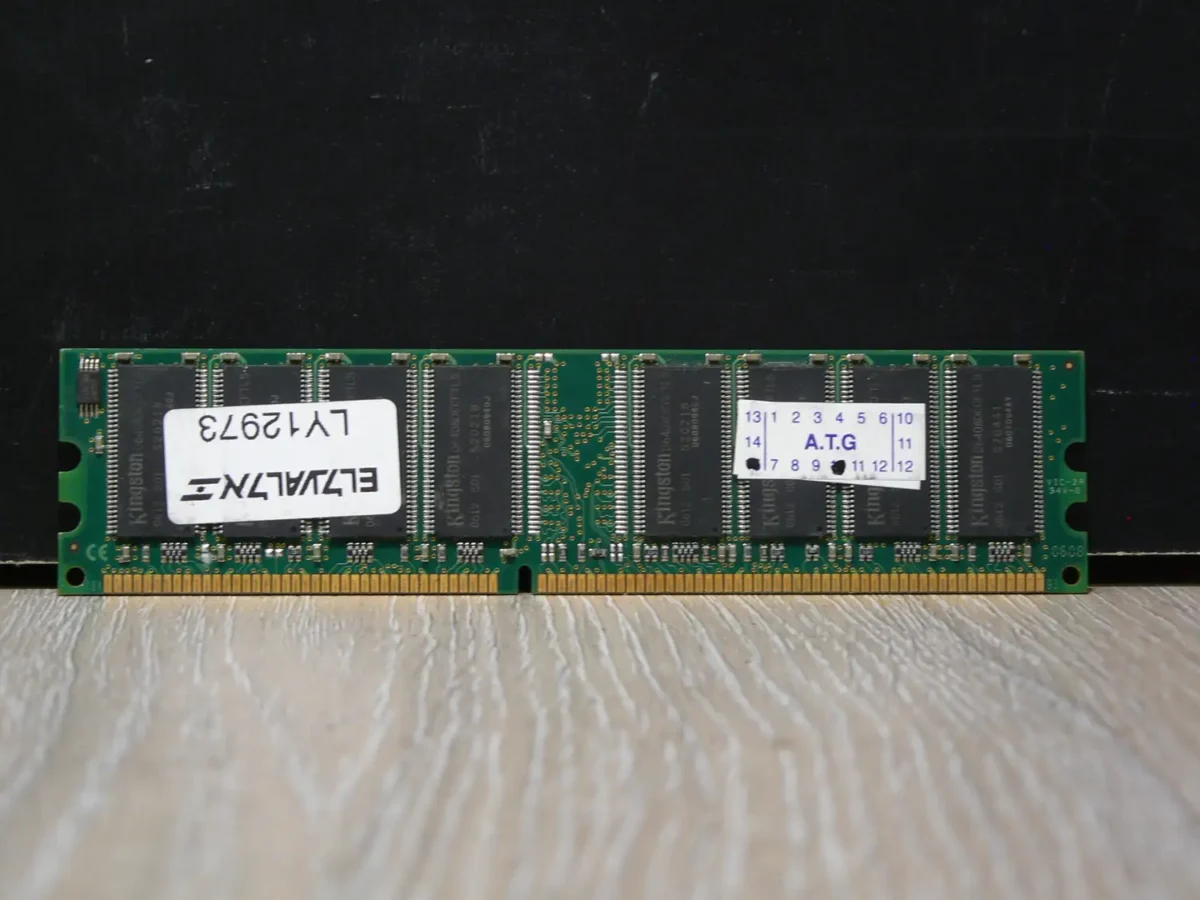 Kingston KVR400X64C3A/1G 1GB 400MHz DDR1 Memória - Image 2