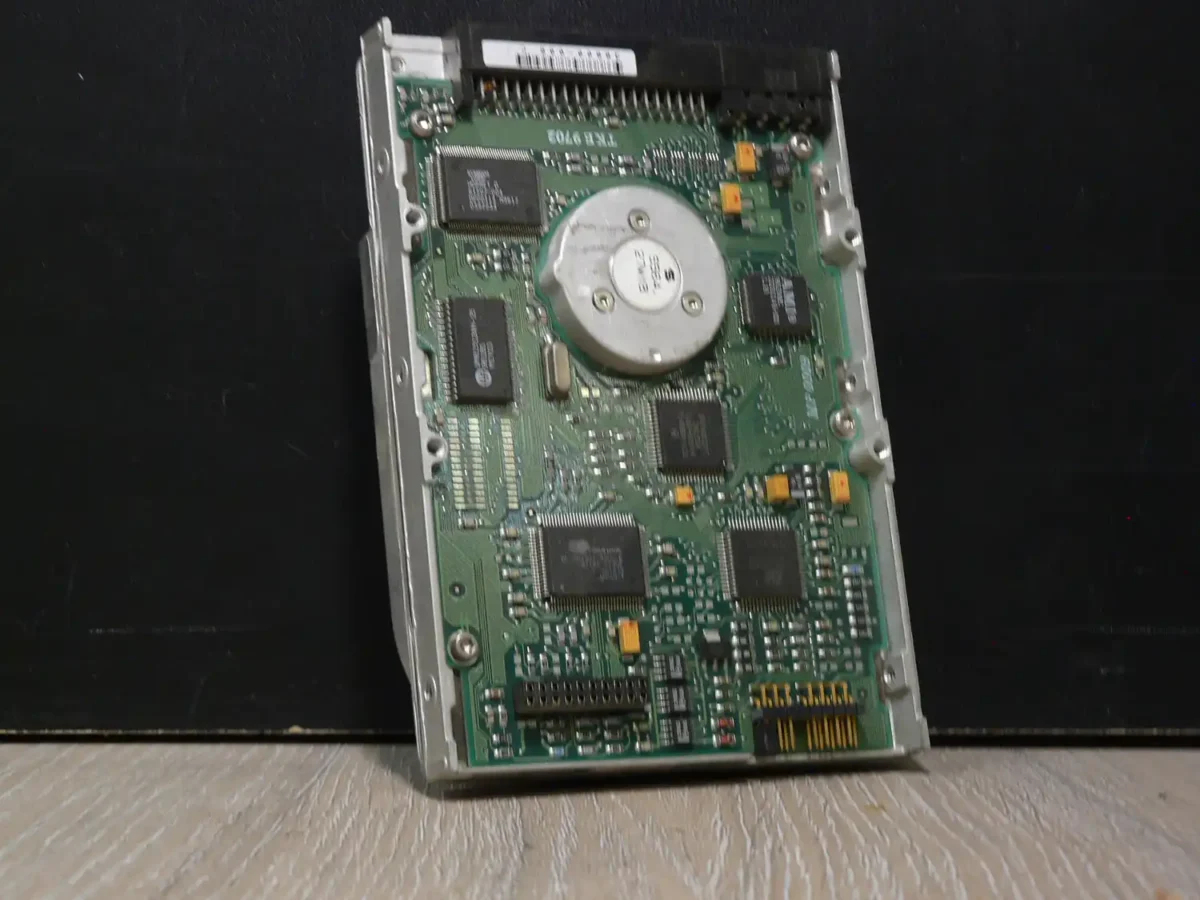 Seagate ST31621A IDE Merevlemez 1,6GB 100/100 - Image 2