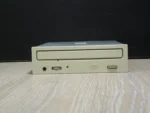 HITACHI CDR-7730 IDE CD-ROM (1995) - Image 2