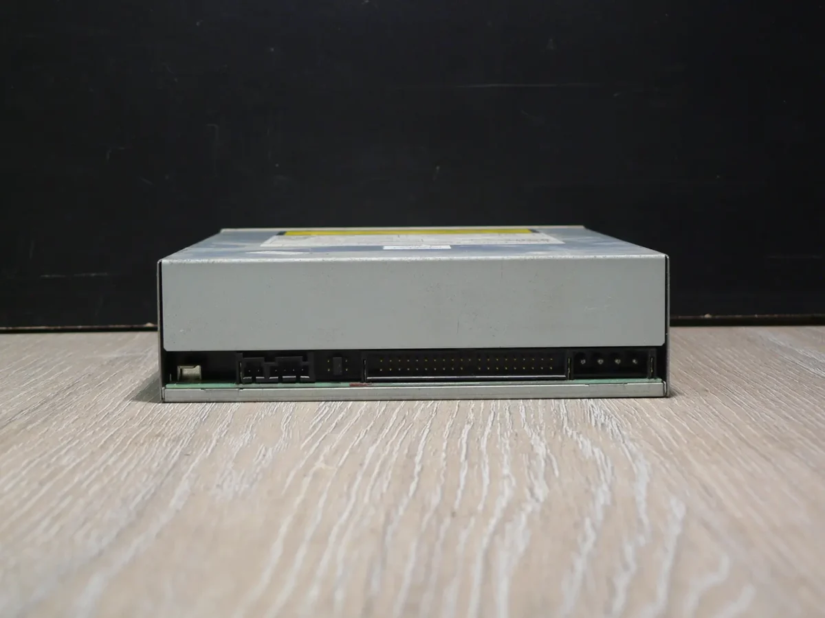 SONY CDU611 IDE CD-ROM (1998) - Image 4
