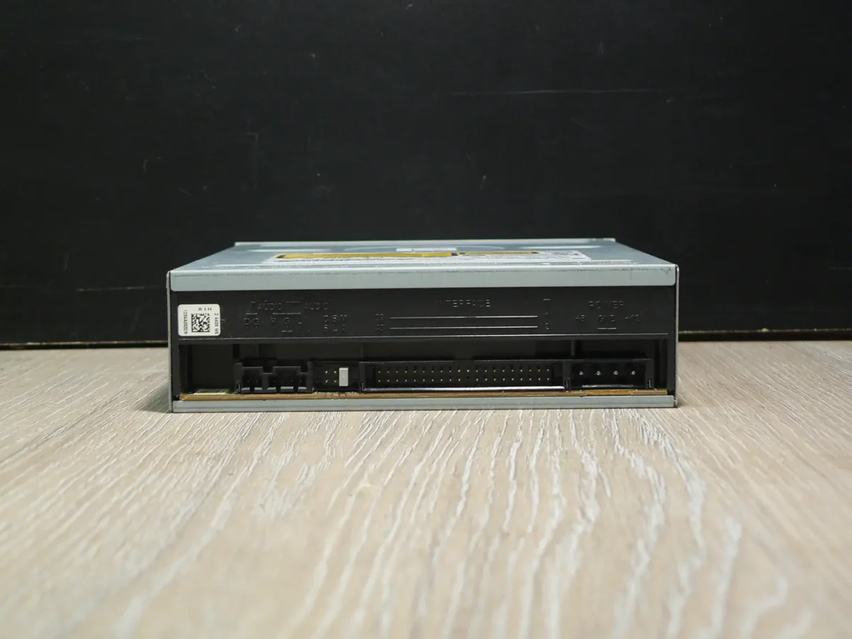 LG GCC-4480B IDE DVD-ROM (2003) - Image 4