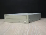 H.L Data Storage GCR-8480B IDE CD-ROM (2002) - Image 3