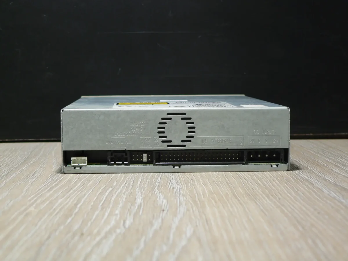 Pioneer DVR-106D IDE DVD-ROM (2003) - Image 4