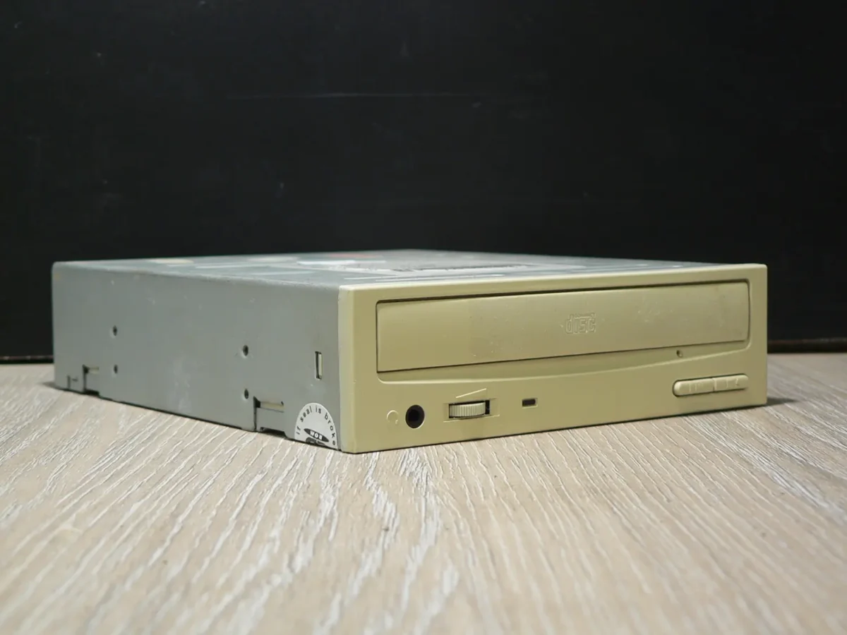 SONY CDU5221 IDE CD-ROM (2001) - Image 1