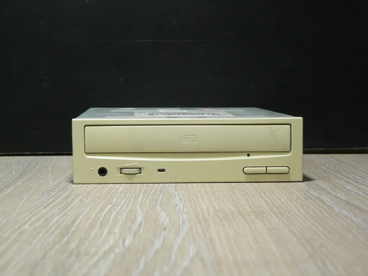 SONY CDU5221 IDE CD-ROM (2001) - Image 2