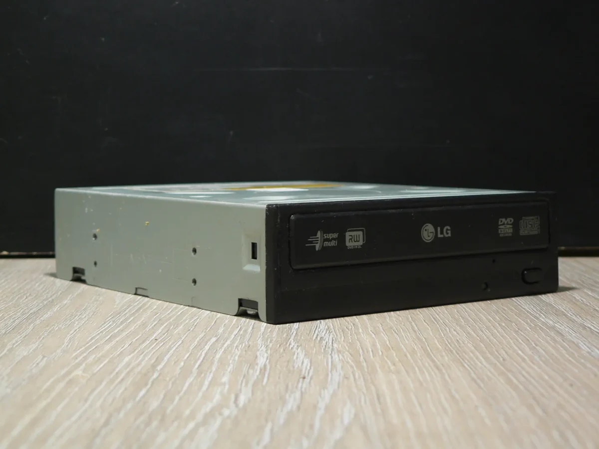 LG GSA-H10N IDE DVD-ROM (2006) - Image 1