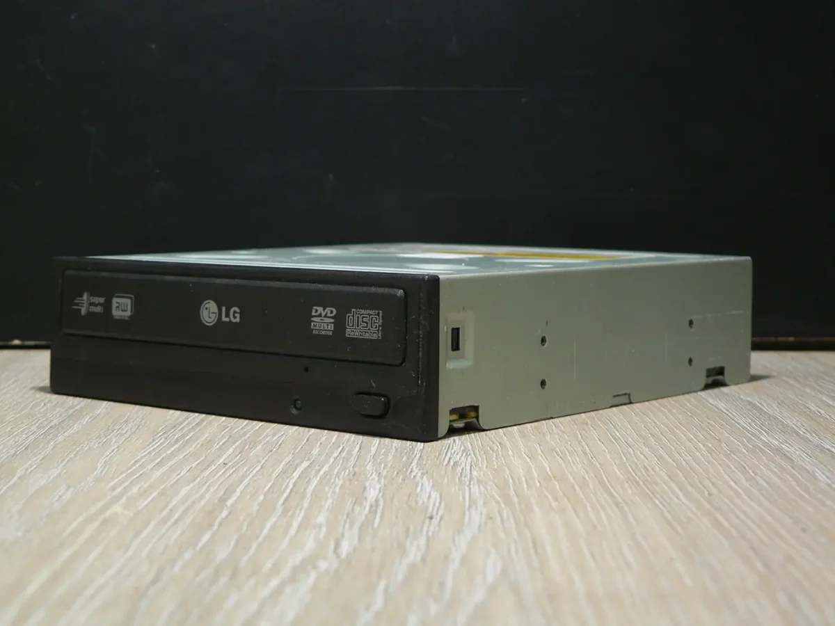 LG GSA-H10N IDE DVD-ROM (2006) - Image 3