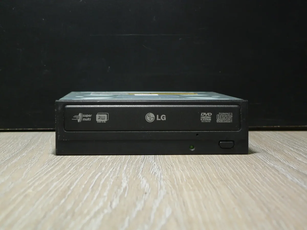LG GSA-H10N IDE DVD-ROM (2006) - Image 2