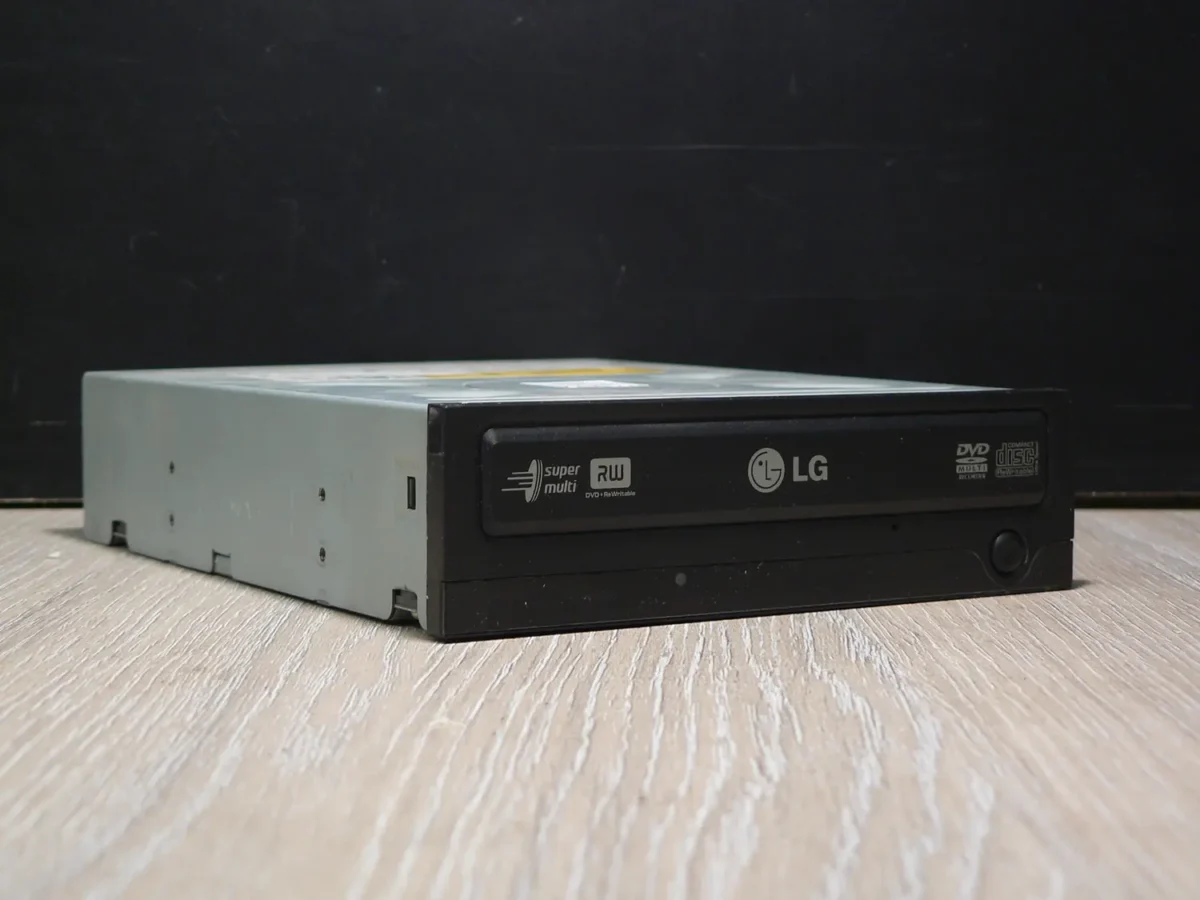 LG GSA-4163B IDE DVD-ROM (2004) - Image 1