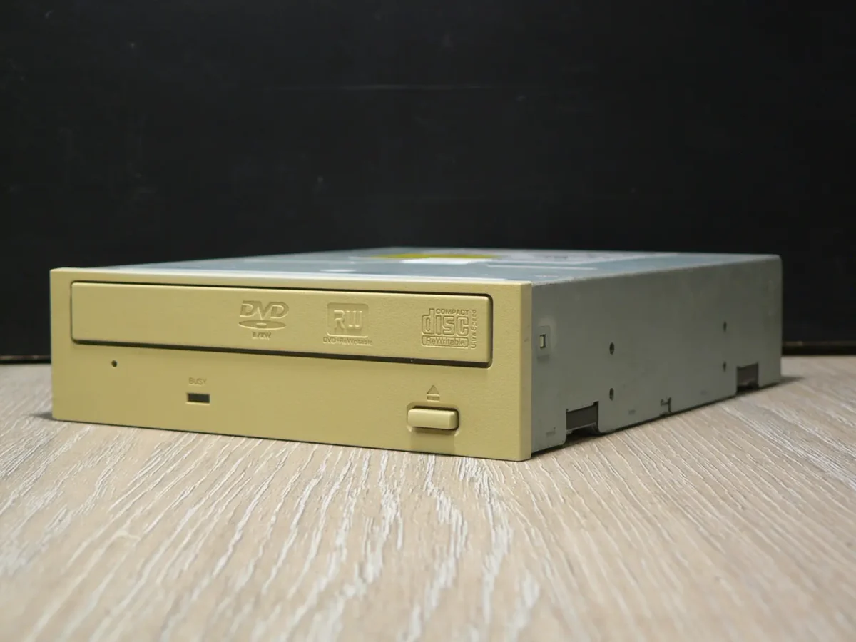 Pioneer DVR110D IDE DVD-ROM (2005) - Image 3