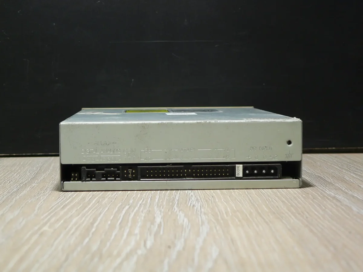 Gateway 482D IDE CD-ROM (1999) - Image 4