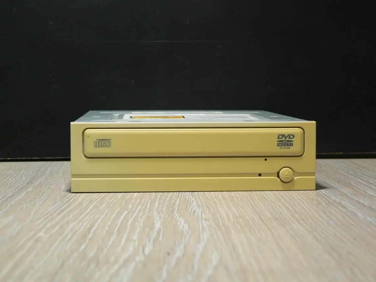 SAMSUNG SH-D162 IDE DVD-ROM (2005) - Image 2