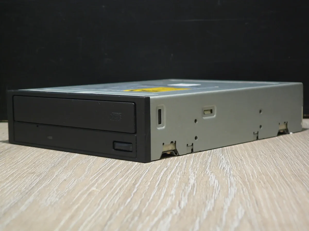 LITE ON IT LTN-486S IDE CD-ROM (2004) - Image 3