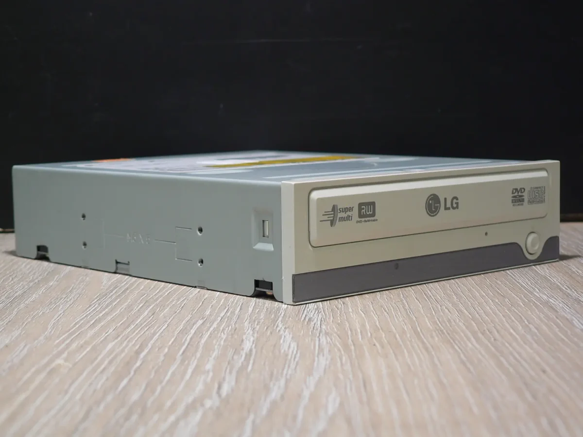 LG GSA-4082B IDE DVD-ROM (2004) - Image 1