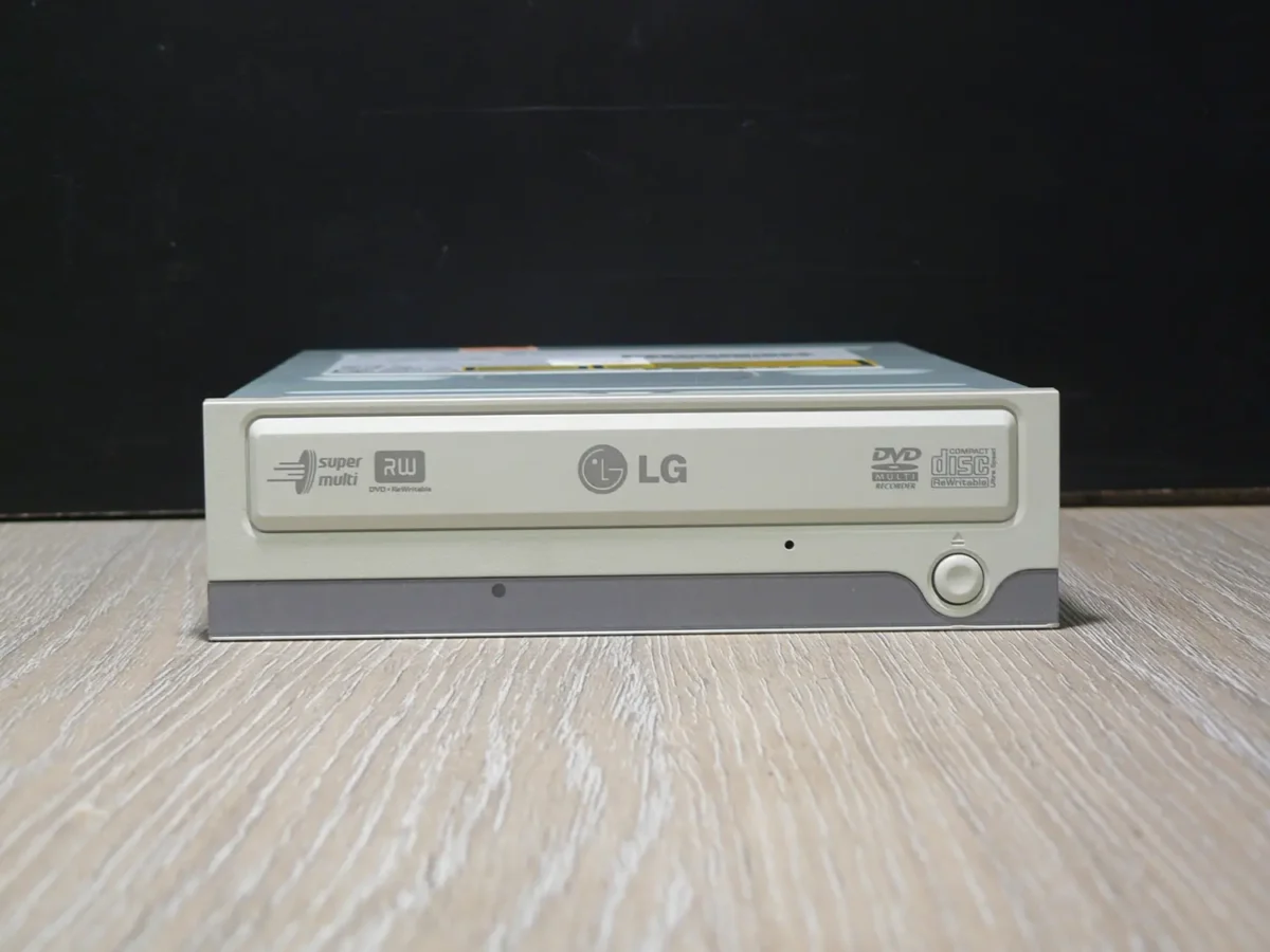 LG GSA-4082B IDE DVD-ROM (2004) - Image 2