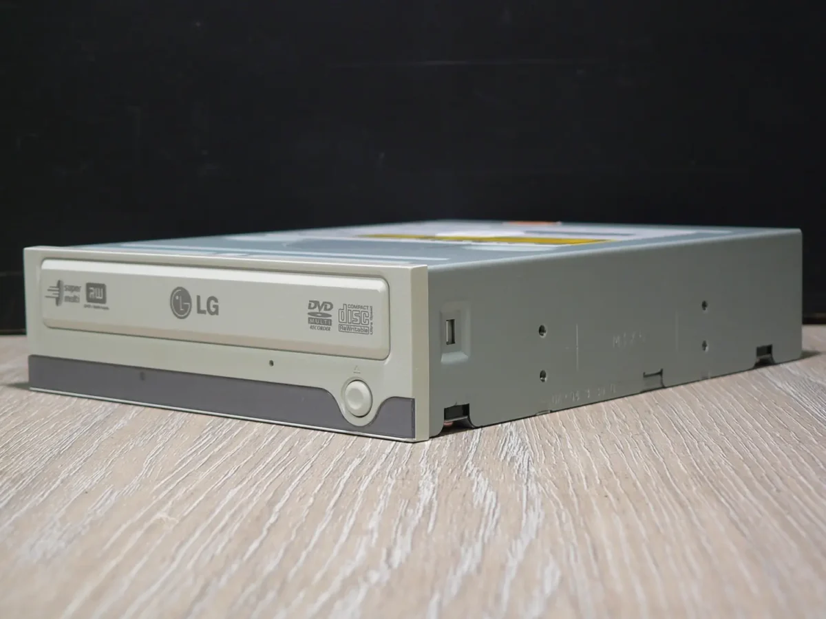 LG GSA-4082B IDE DVD-ROM (2004) - Image 3