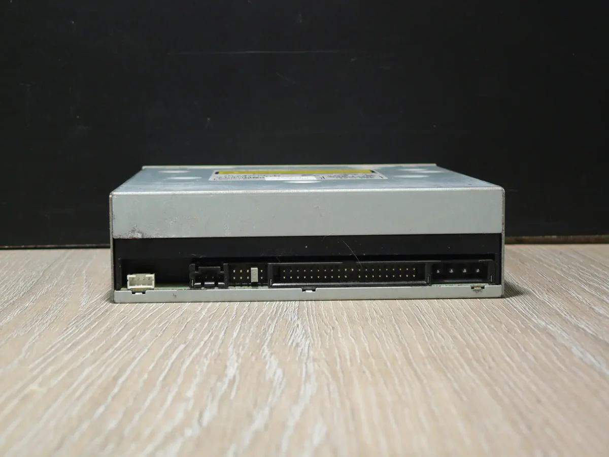 Pioneer DVR-111D IDE DVD-ROM (2006) - Image 4