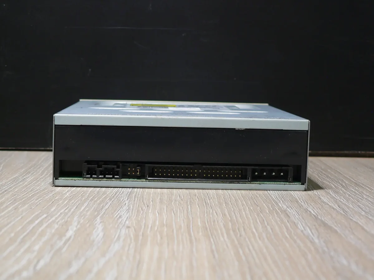 BENQ 5232X IDE CD-ROM (2004) - Image 4