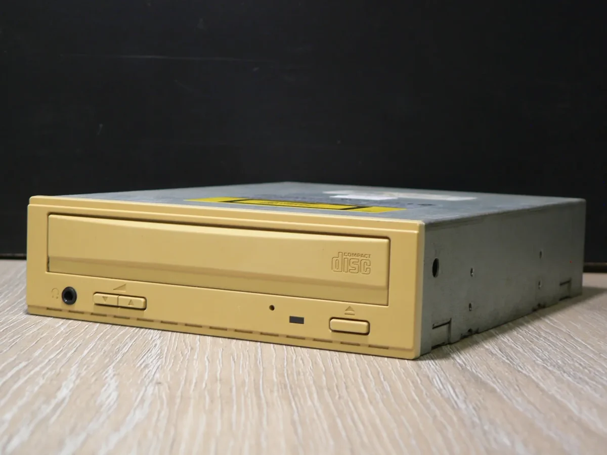 Panasonic CR-581-J IDE CD-ROM (1995) - Image 3