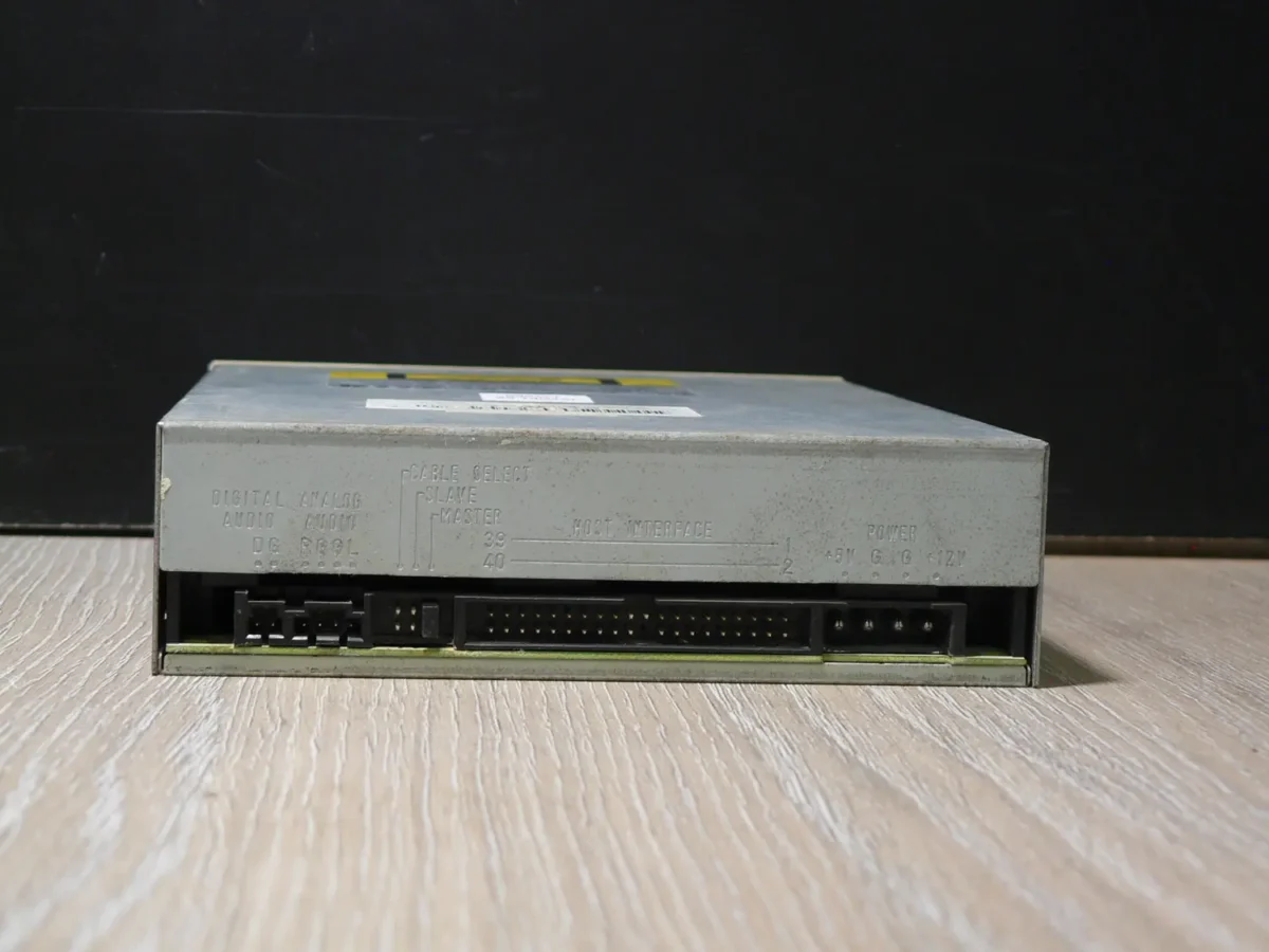 Panasonic CR-581-J IDE CD-ROM (1995) - Image 4