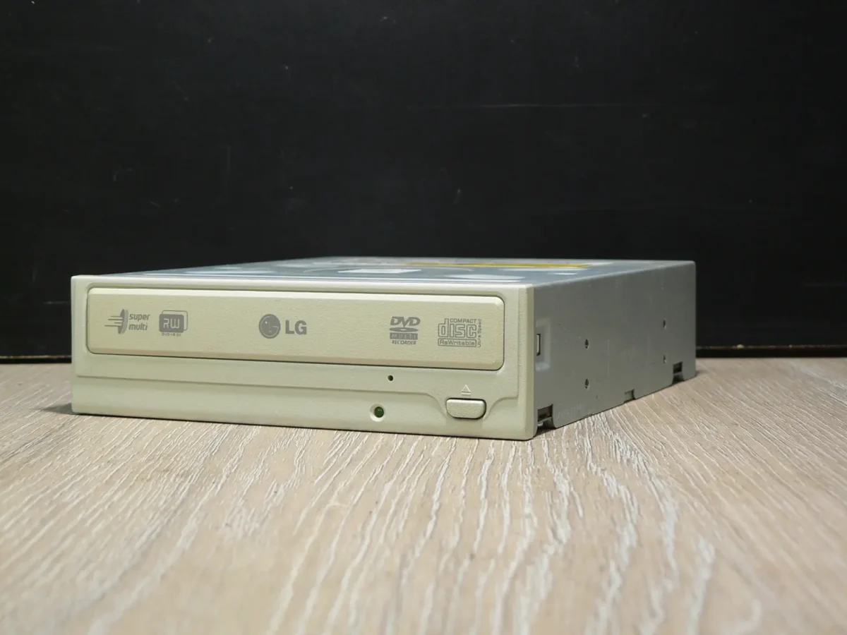 LG GSA-H42N IDE DVD-ROM (2006) - Image 3