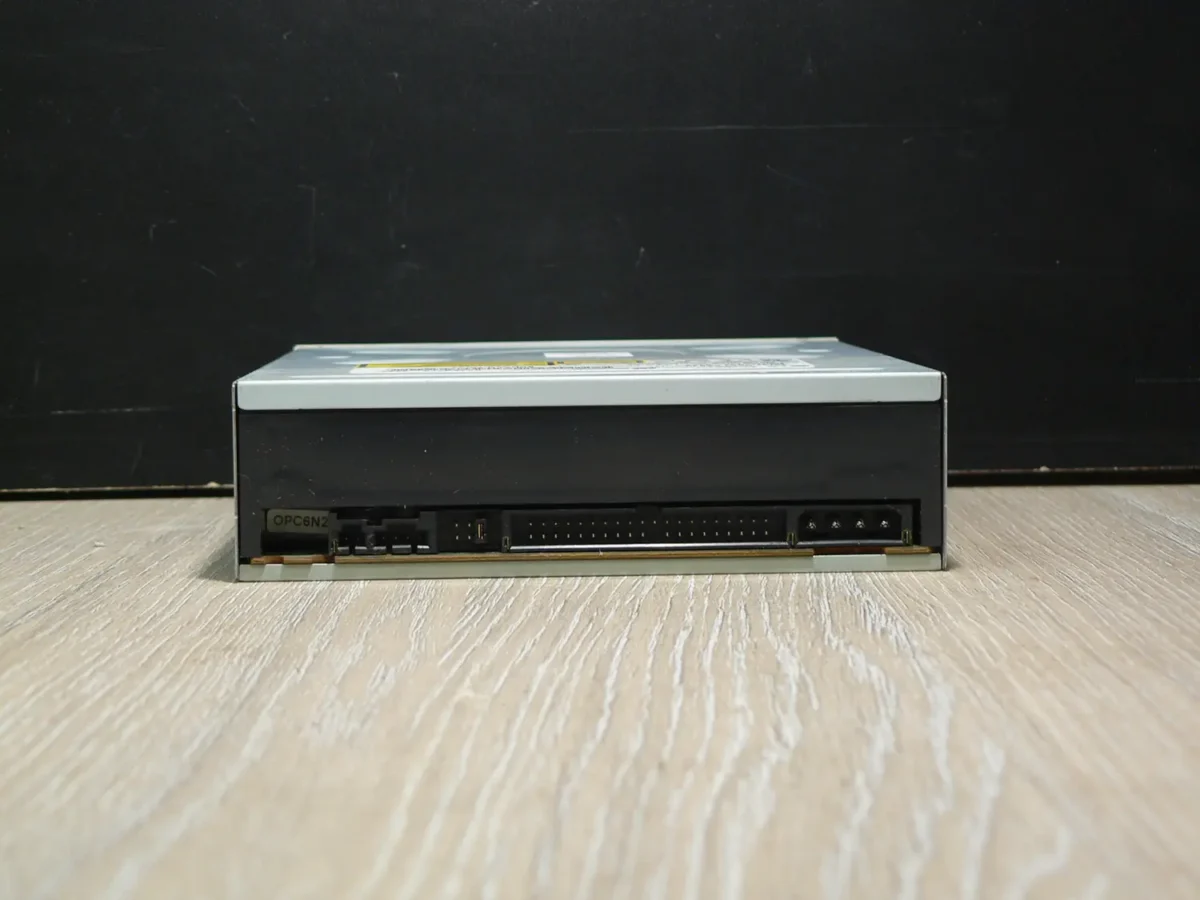 LG GSA-H42N IDE DVD-ROM (2006) - Image 4