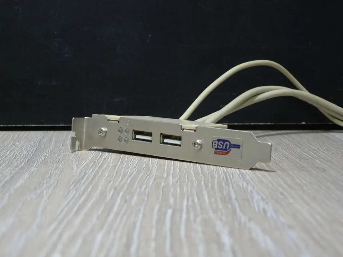 KIVEZUSB-3-1 MSI Alaplapi Dupla USB kivezetés - Image 1
