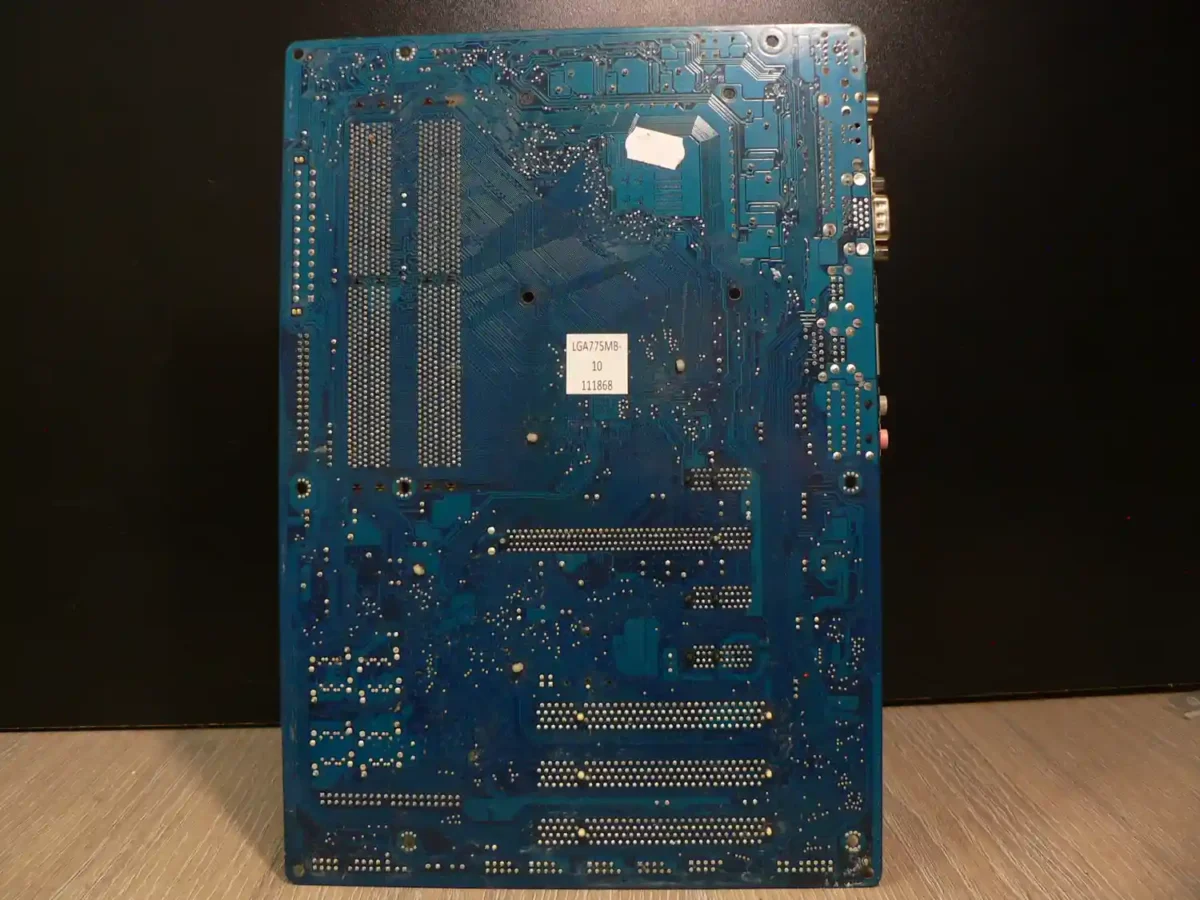 Gigabyte GA-P35-DS3 + Intel Pentium E2160 (B kategória, korrodált hátlapi kivezetések) - Image 4