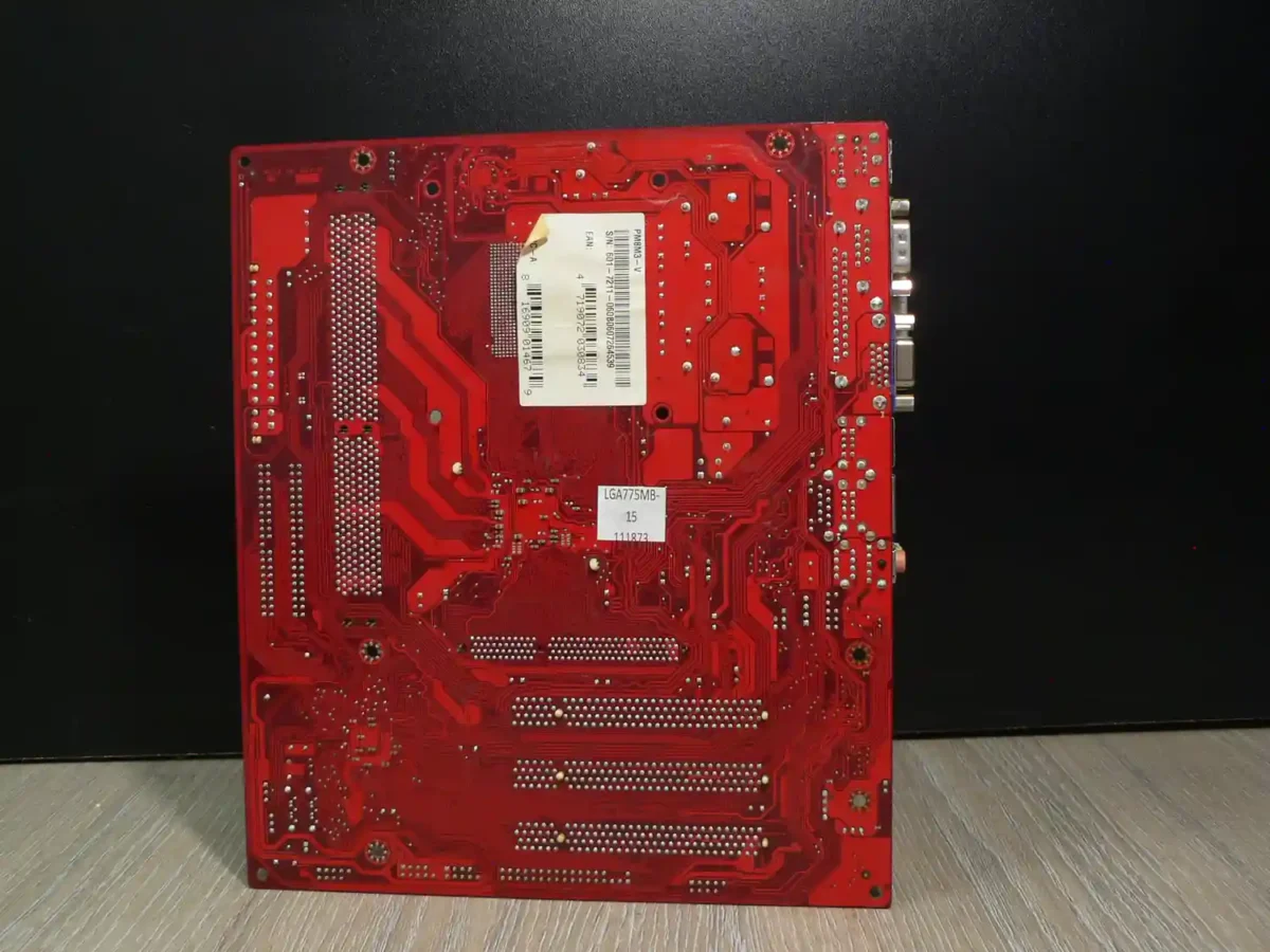 MSI PM8M3-V H LGA 775 Alaplap + Intel Pentium 4 524 + Hátlap/IO-Shield - Image 4