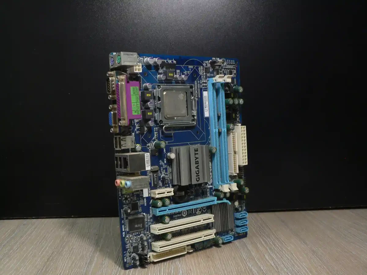 Gigabyte GA-G41M-ES2L LGA775 Alaplap + Intel CORE2 DUO E7500 + Hátlap/IO-Shield - Image 1