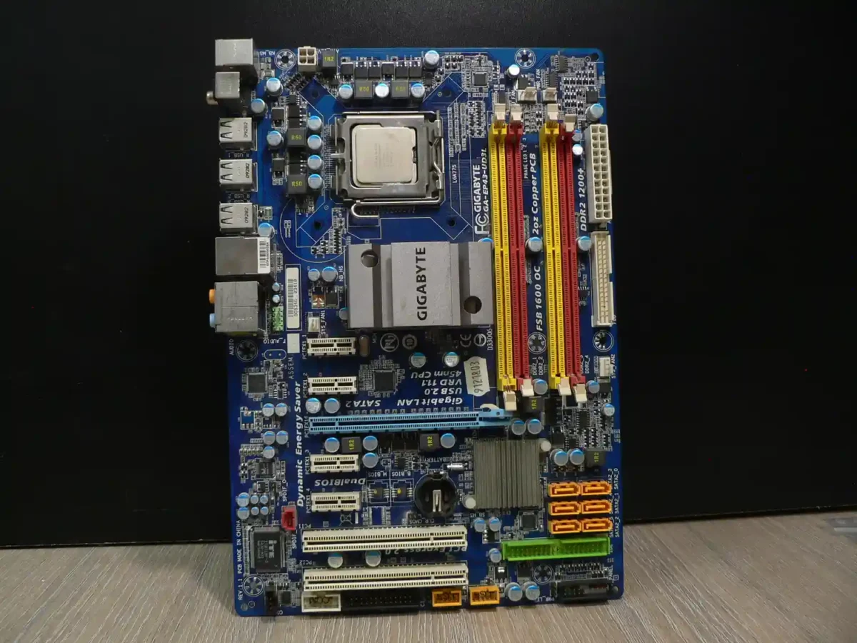 Gigabyte GA-EP43-UD3L LGA775 Alaplap + Intel Pentium E6300 + Hátlap/IO-Shield - Image 3