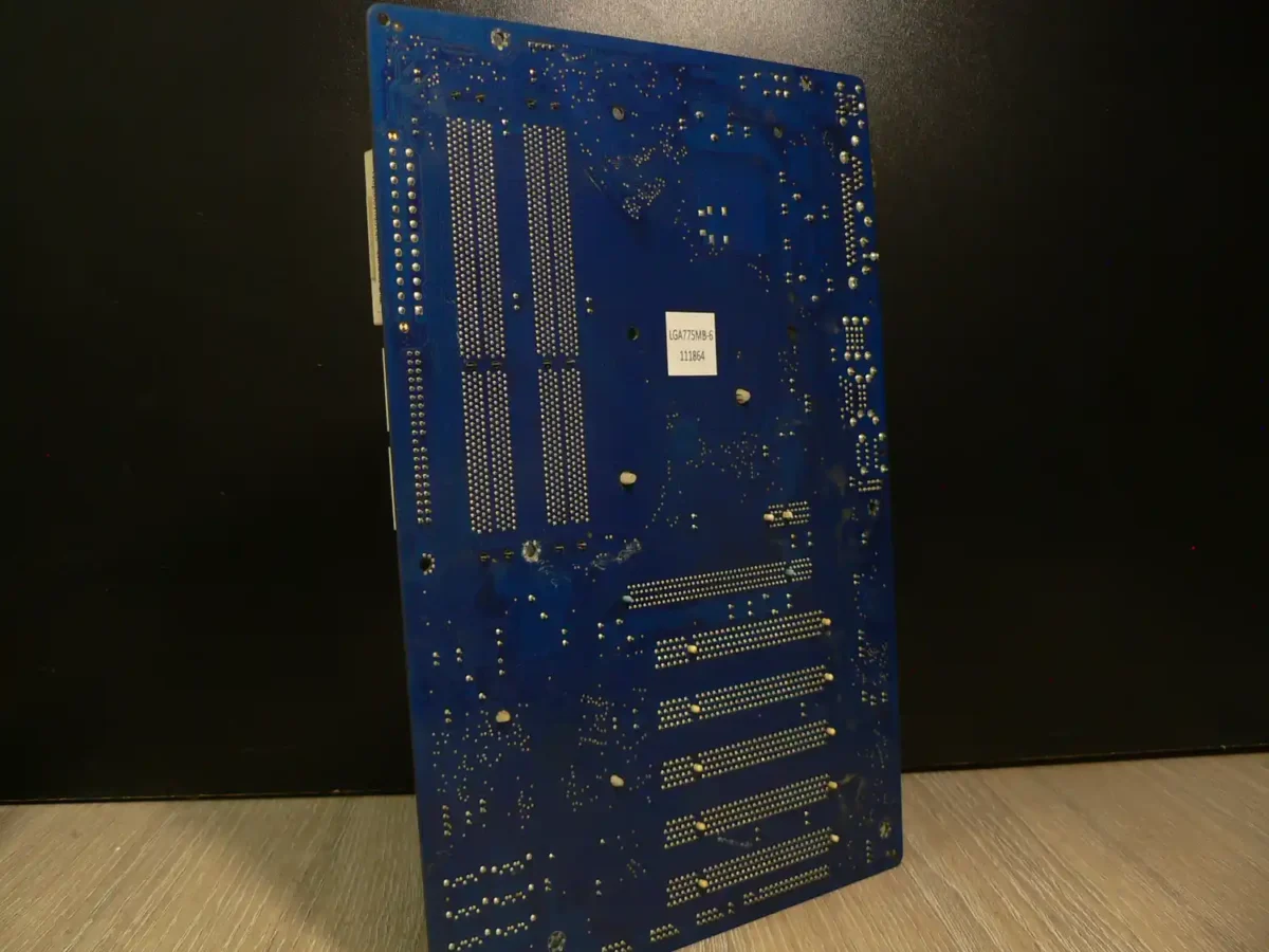 Gigabyte GA-P43T-ES3G LGA775 Alaplap + Intel Pentium E6800 (A- kategória, korrodált processzor lefogató) - Image 2